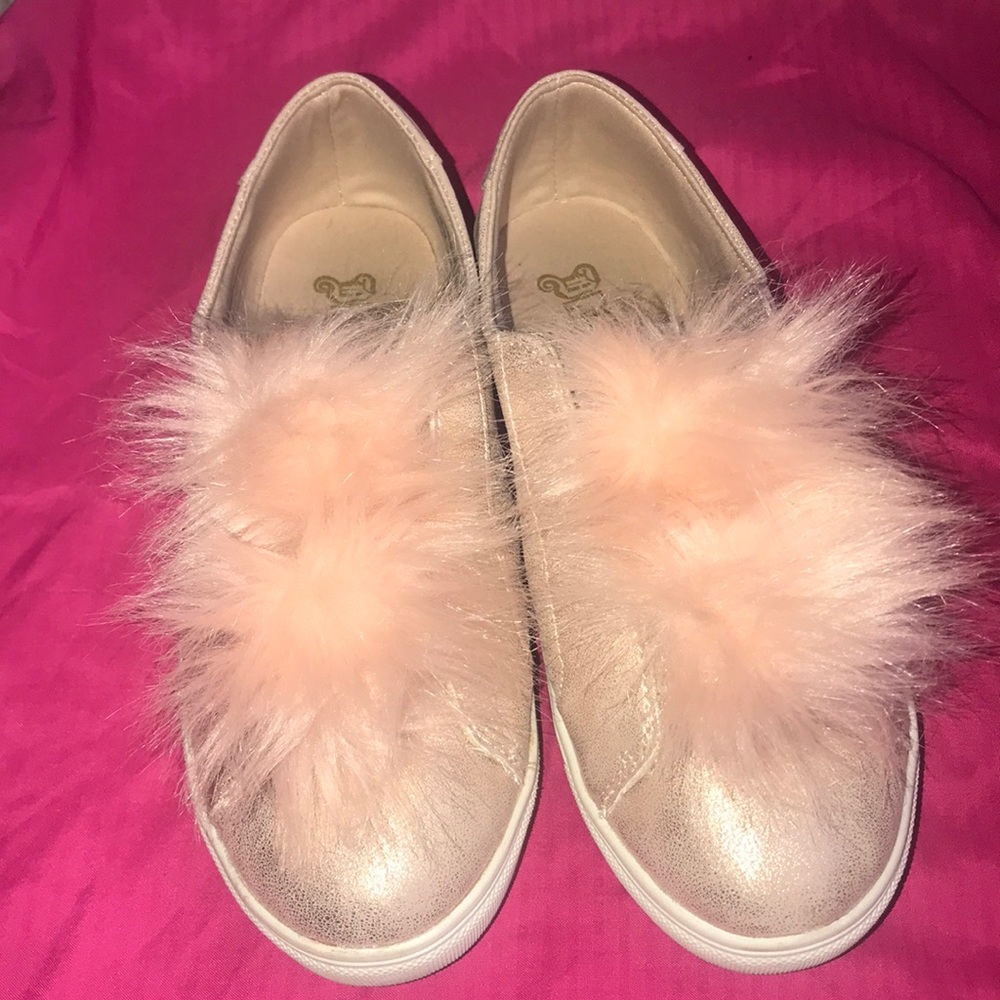 Girls shoes